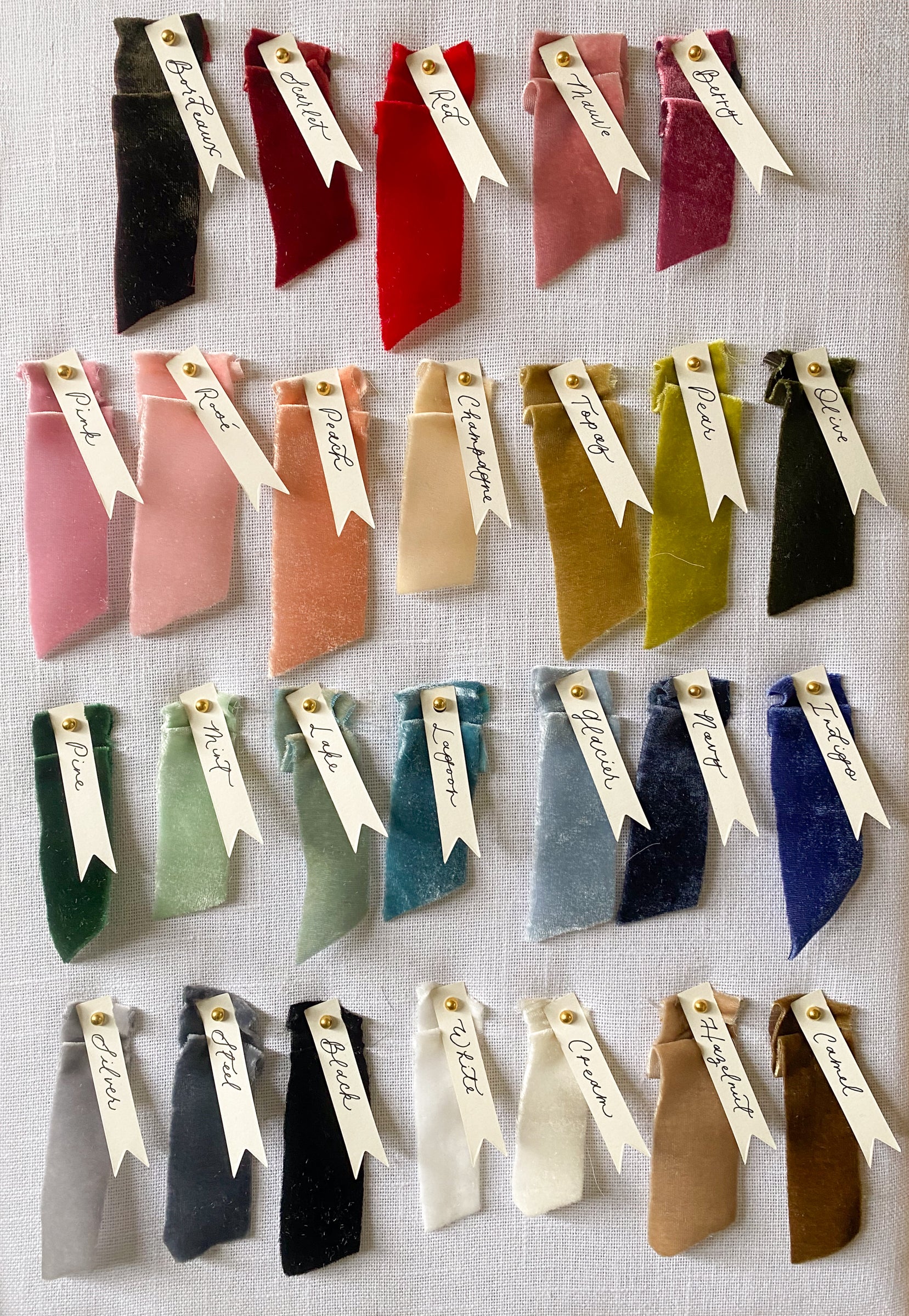 Single Letter Crest Silk Velvet Guestbook